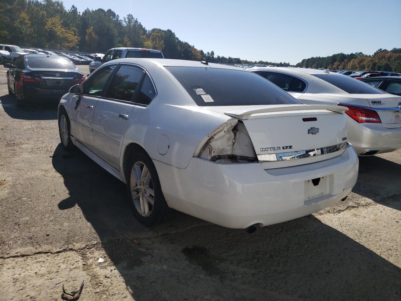 Photo 3 from auction – 2011 CHEVROLET IMPALA LTZ with VIN 2G1WC5EM1B1195374