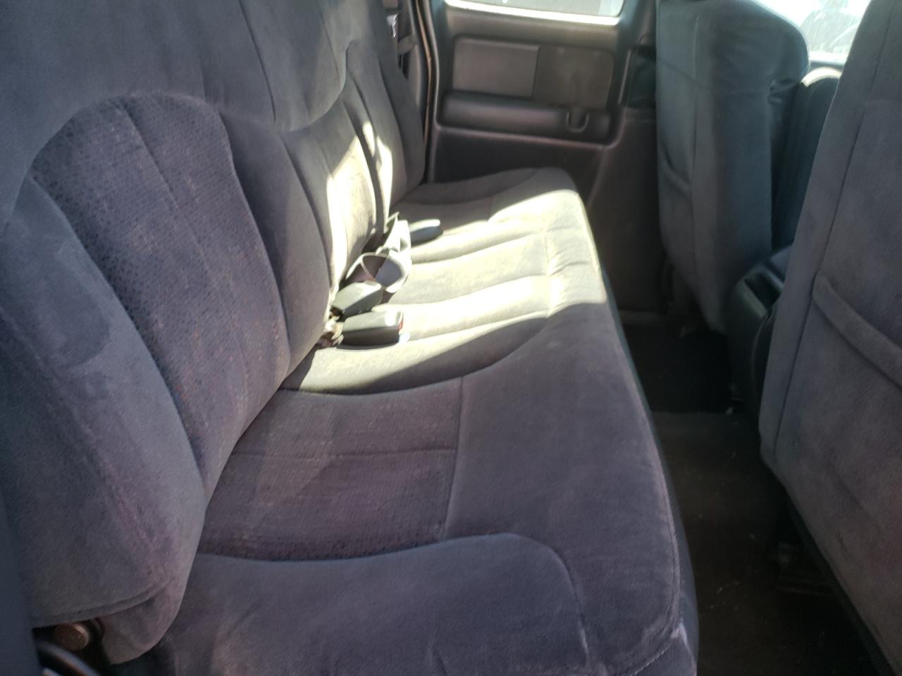 Photo 6 from auction – 2001 CHEVROLET SILVERADO with VIN 2GCEC19T711260403