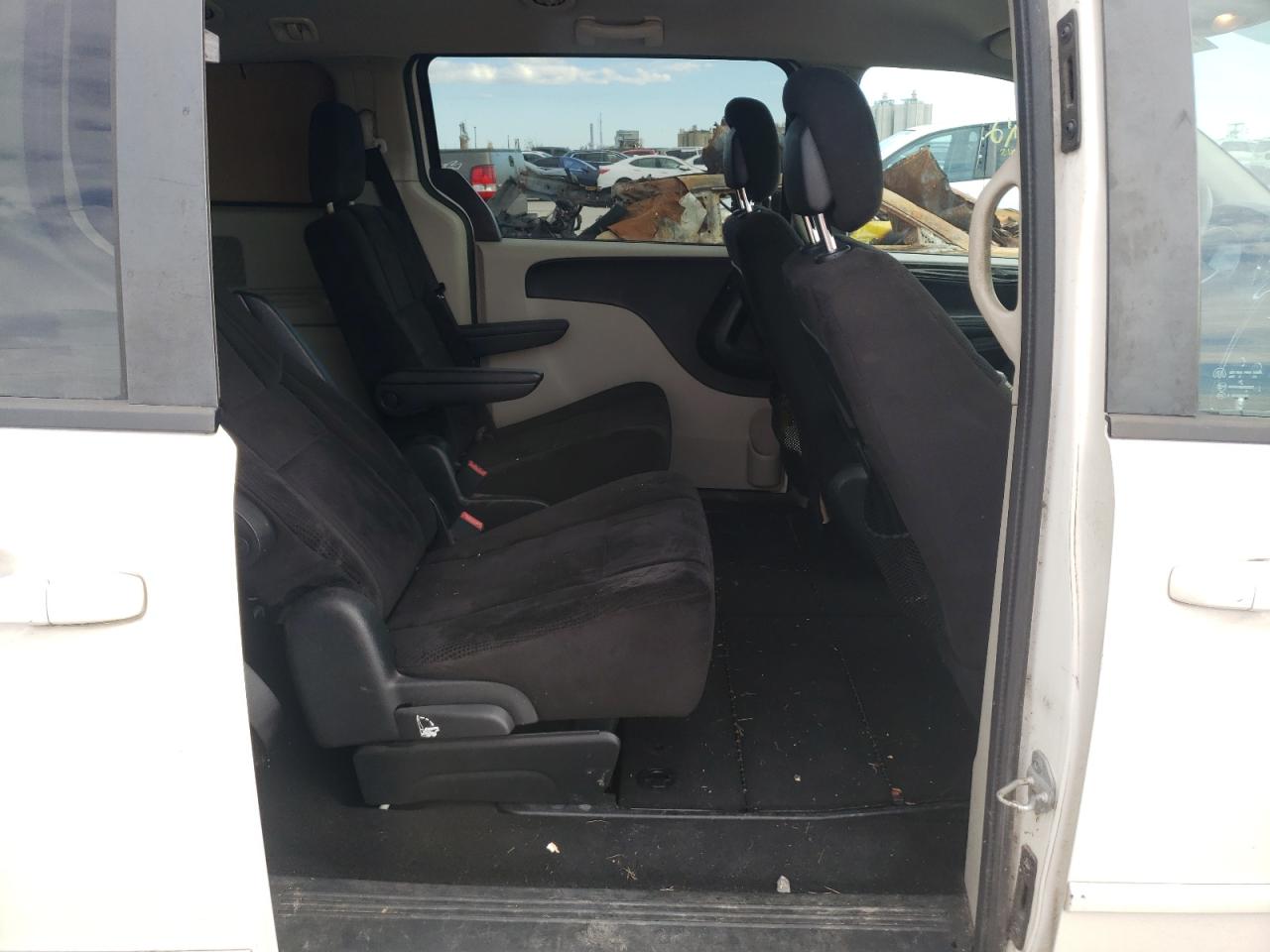 Photo 6 from auction – 2013 DODGE GRAND CARA with VIN 2C4RDGCG7DR521323