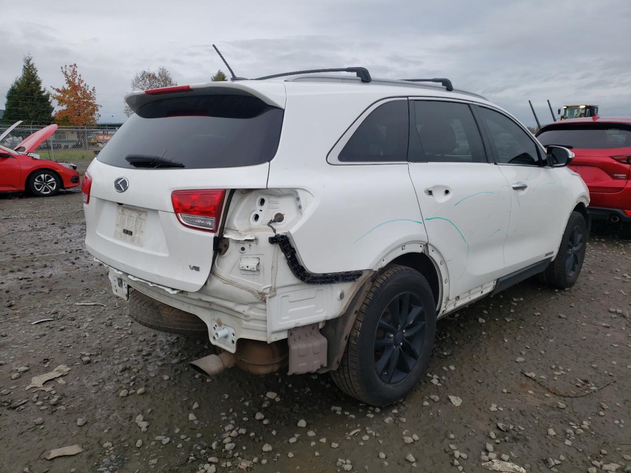 Photo 4 from auction – 2016 KIA SORENTO LX with VIN 5XYPGDA52GG137795