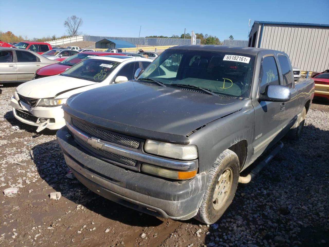 Photo 2 from auction – 2001 CHEVROLET SILVERADO with VIN 2GCEC19T711260403