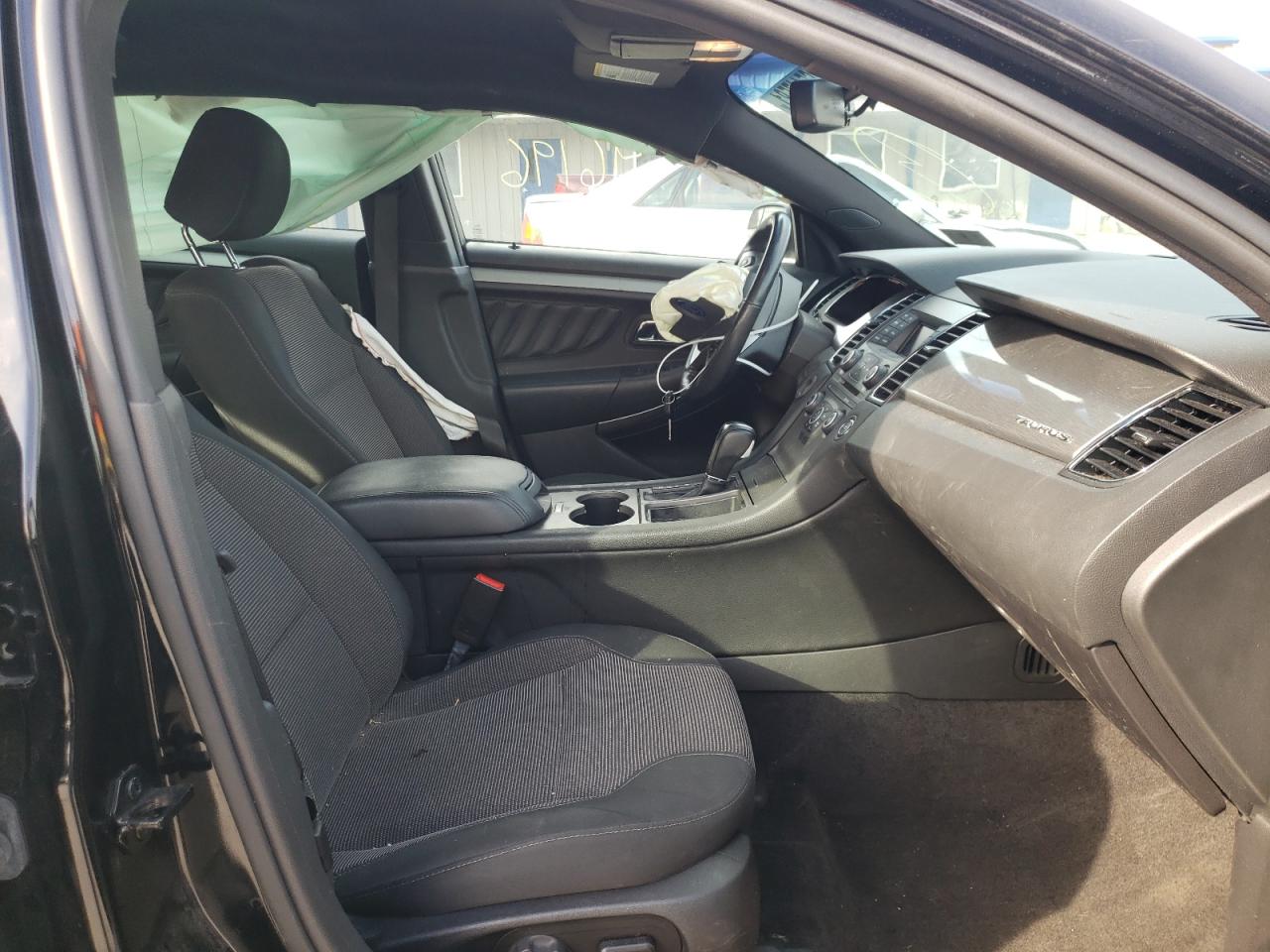 Photo 5 from auction – 2018 FORD TAURUS SEL with VIN 1FAHP2E80JG103362
