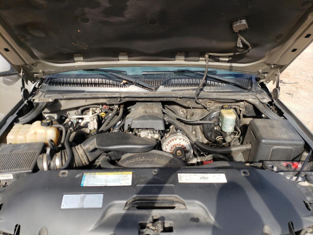 Photo 7 from auction – 2000 CHEVROLET TAHOE C150 with VIN 1GNEC13T2YJ184377