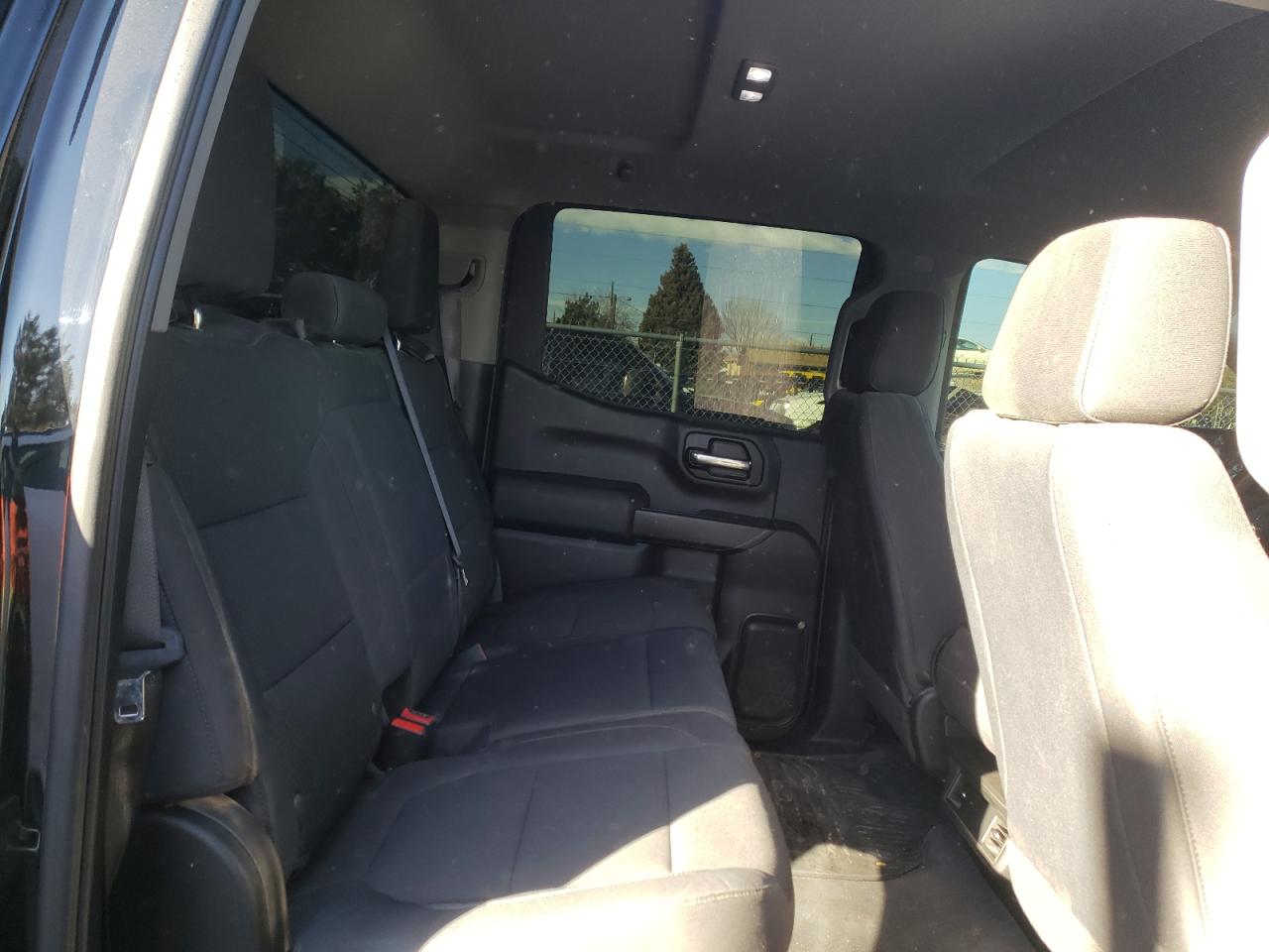 Photo 18 from auction – 2019 CHEVROLET SILVERADO with VIN 3GCPYCEF1KG117073