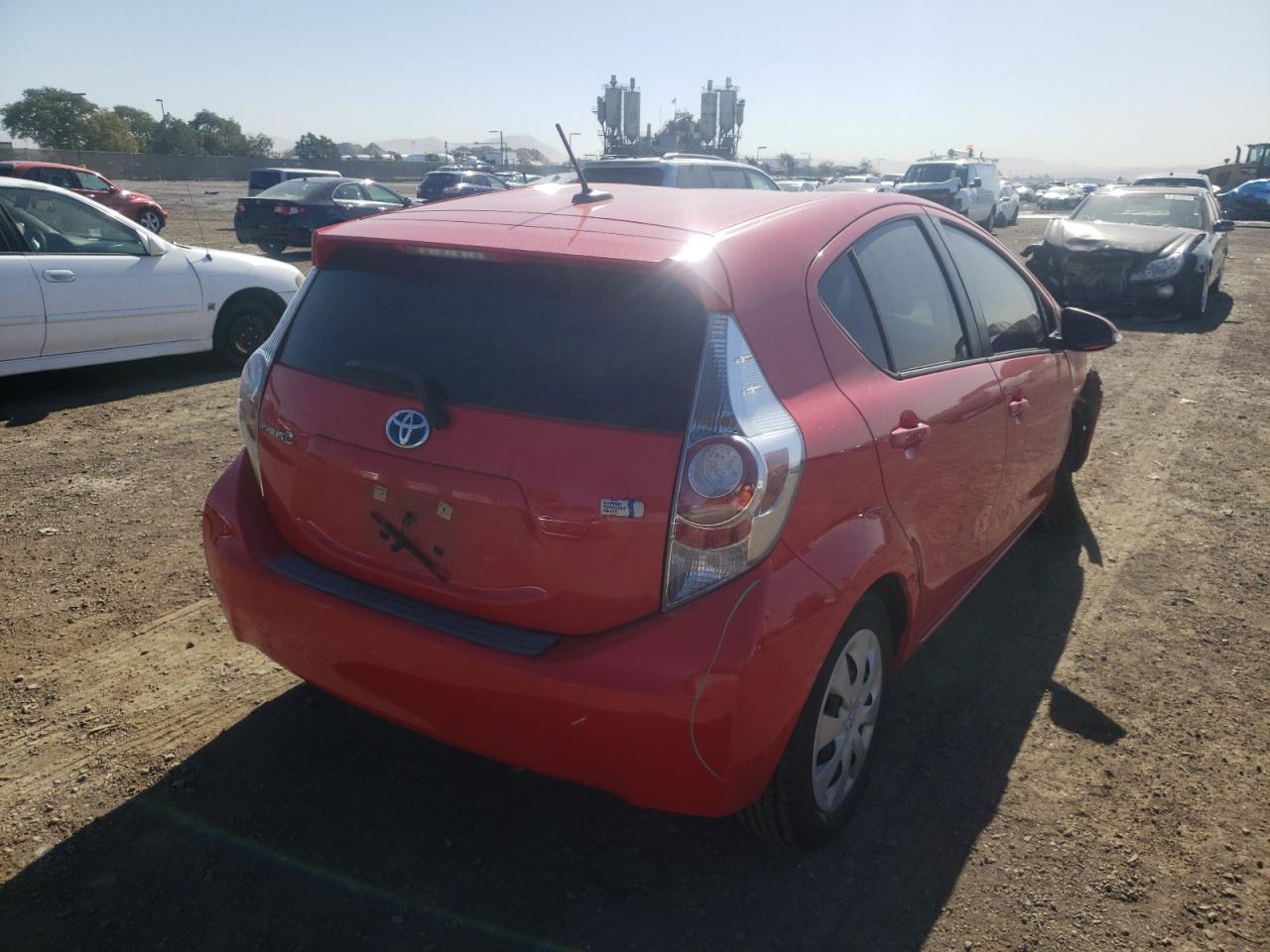 Photo 4 from auction – 2012 TOYOTA PRIUS C with VIN JTDKDTB31C1500754