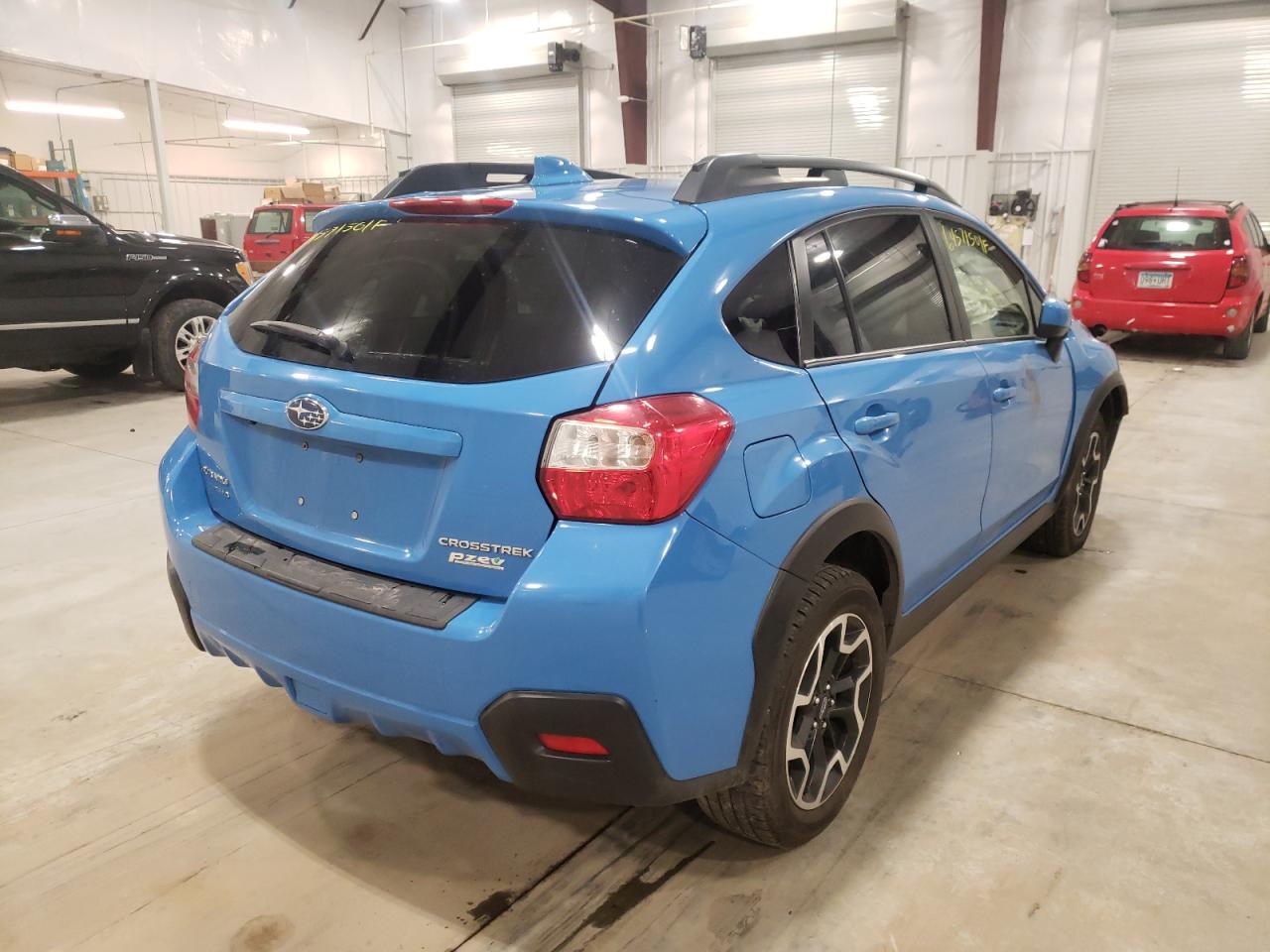 Photo 4 from auction – 2017 SUBARU CROSSTREK with VIN JF2GPADC1HH223764