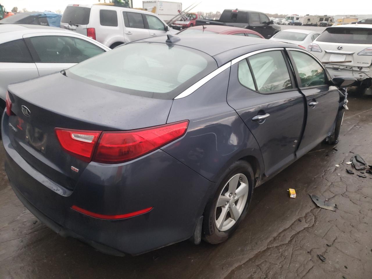 Photo 4 from auction – 2015 KIA OPTIMA LX with VIN 5XXGM4A72FG448589