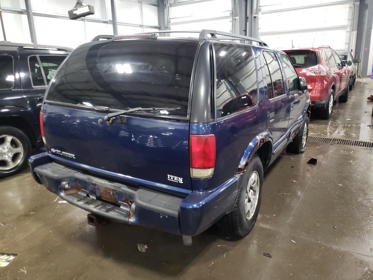 Photo 4 from auction – 2004 CHEVROLET BLAZER with VIN 1GNDT13X44K151576