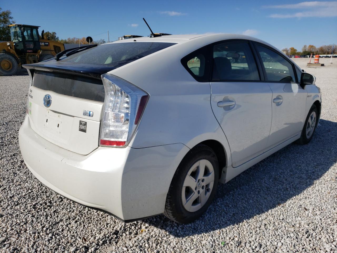 Photo 4 from auction – 2011 TOYOTA PRIUS with VIN JTDKN3DUXB5356079