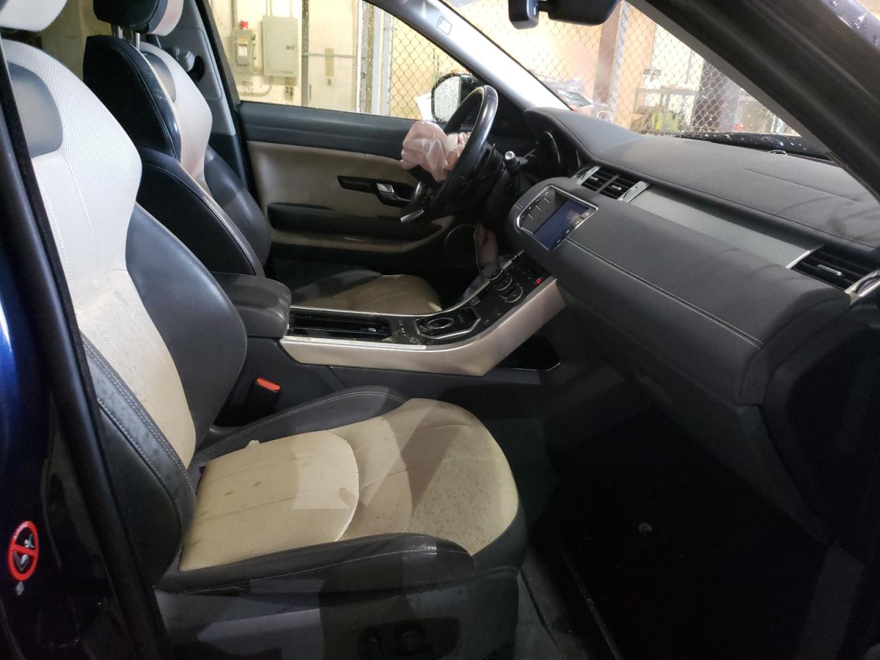 Photo 5 from auction – 2016 LAND ROVER RANGE ROVE with VIN SALVP2BGXGH099115