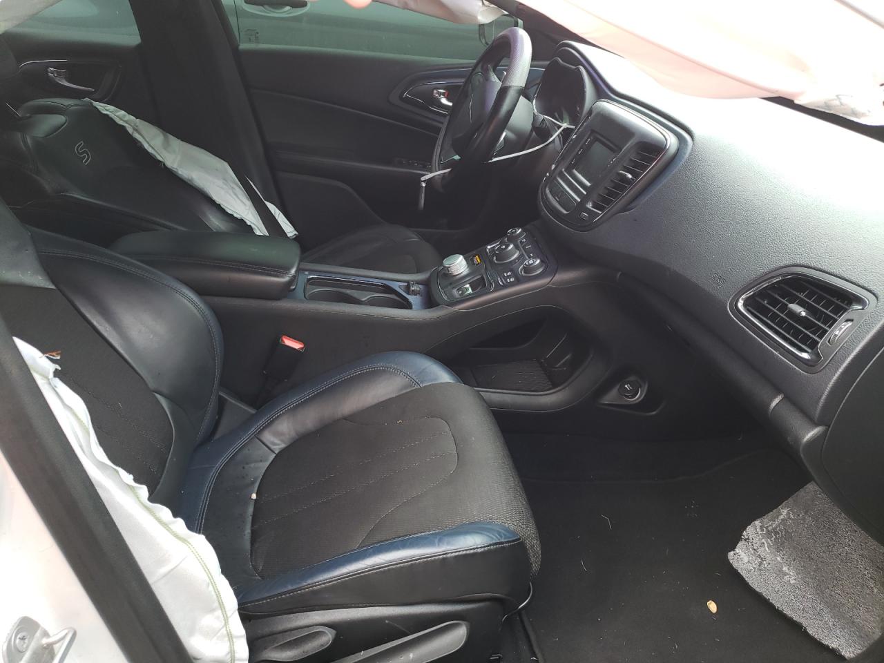 Photo 5 from auction – 2015 CHRYSLER 200 S with VIN 1C3CCCBG8FN517532