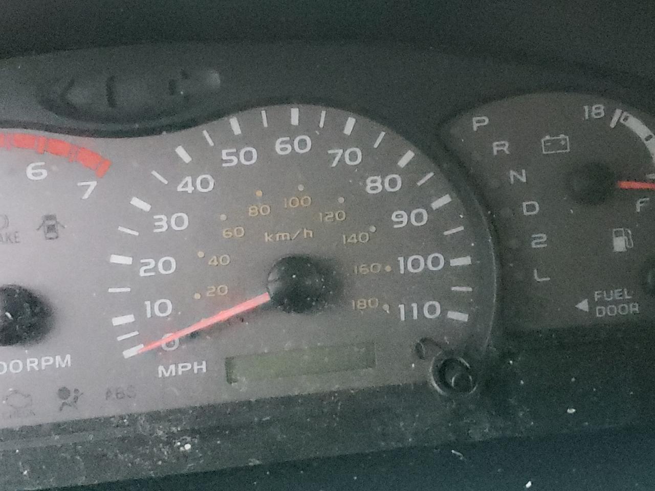Photo 8 from auction – 2002 TOYOTA SEQUOIA SR with VIN 5TDBT44A02S109701
