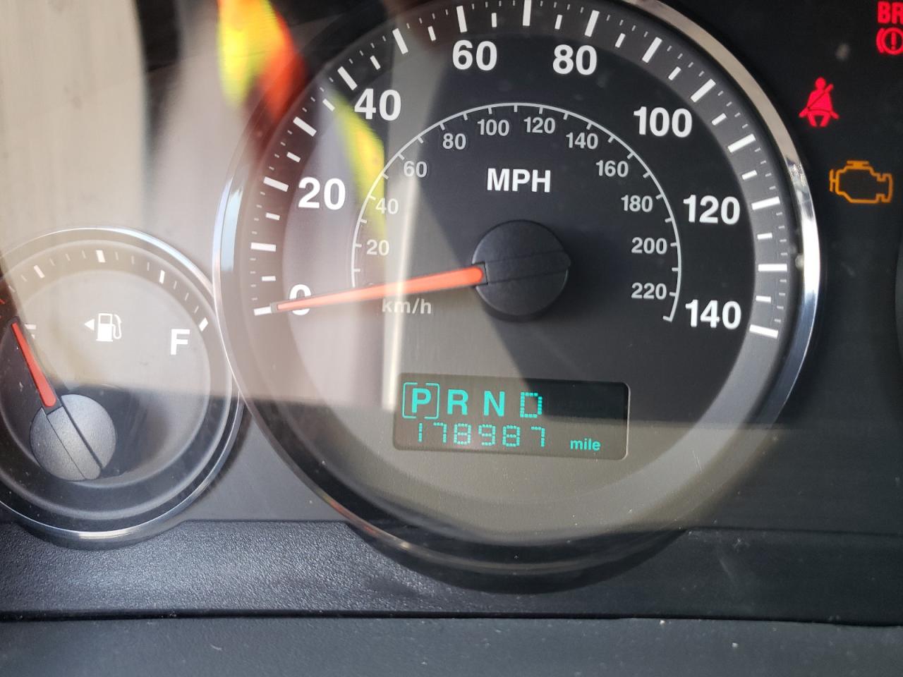 Photo 8 from auction – 2005 JEEP GRAND CHER with VIN 1J4GR48K95C604342