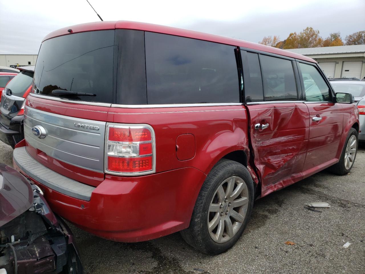 Photo 4 from auction – 2011 FORD FLEX LIMIT with VIN 2FMGK5DC0BBD00354