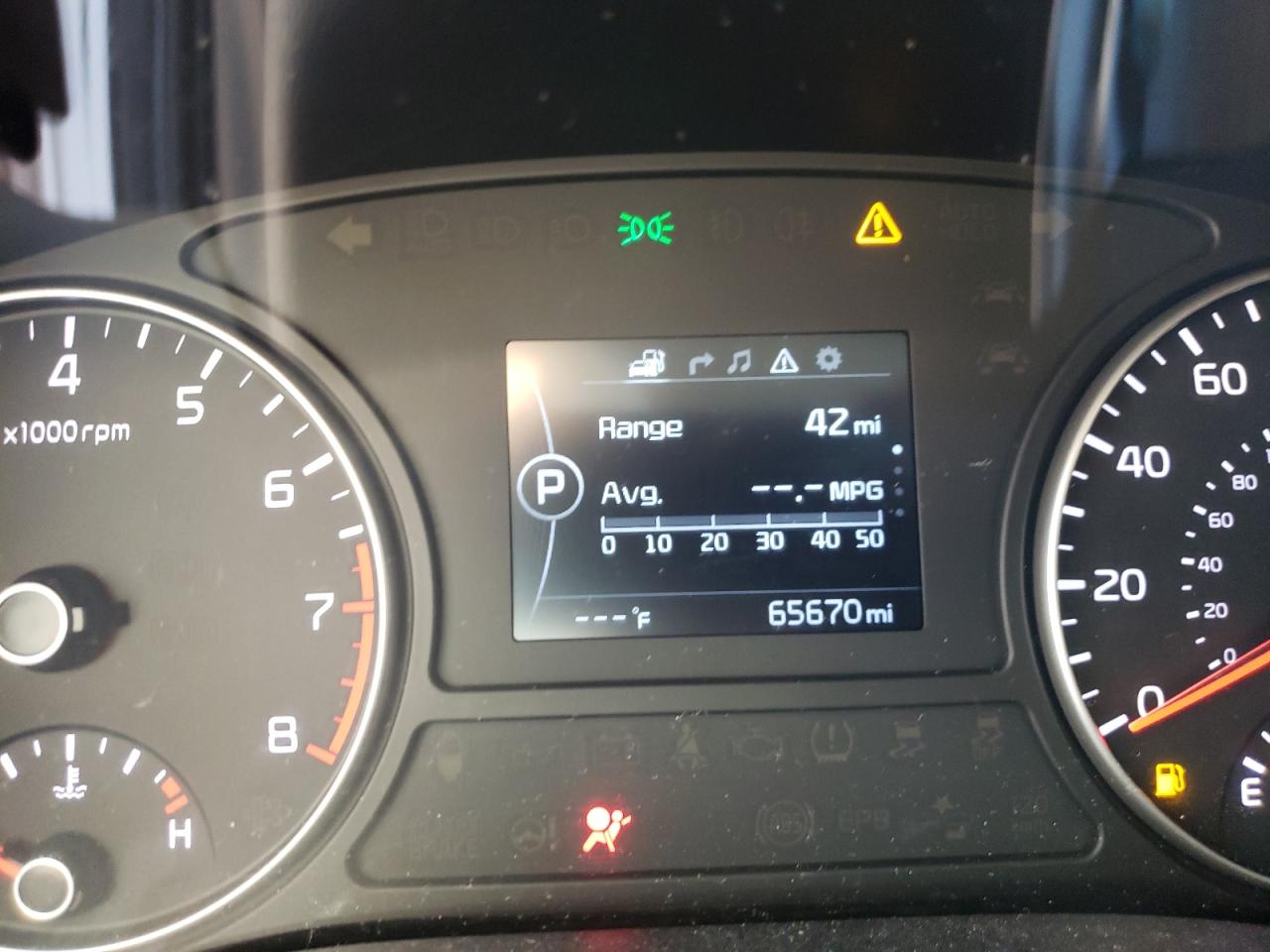 Photo 8 from auction – 2016 KIA OPTIMA EX with VIN 5XXGU4L35GG094059