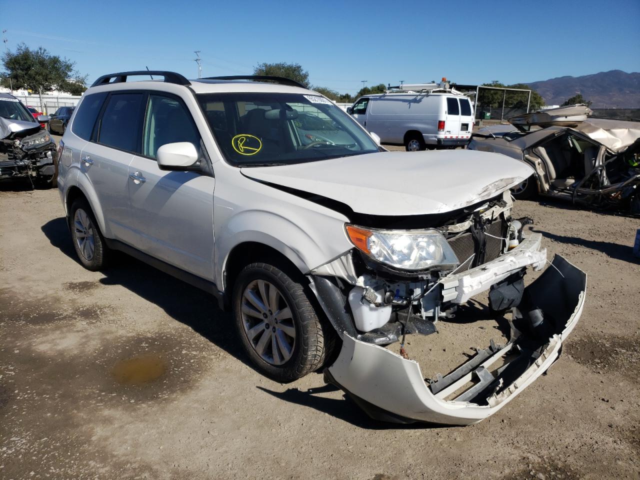 SUBARU FORESTER L 2013 with VIN JF2SHAFC3DH411149 - Photo from auction
