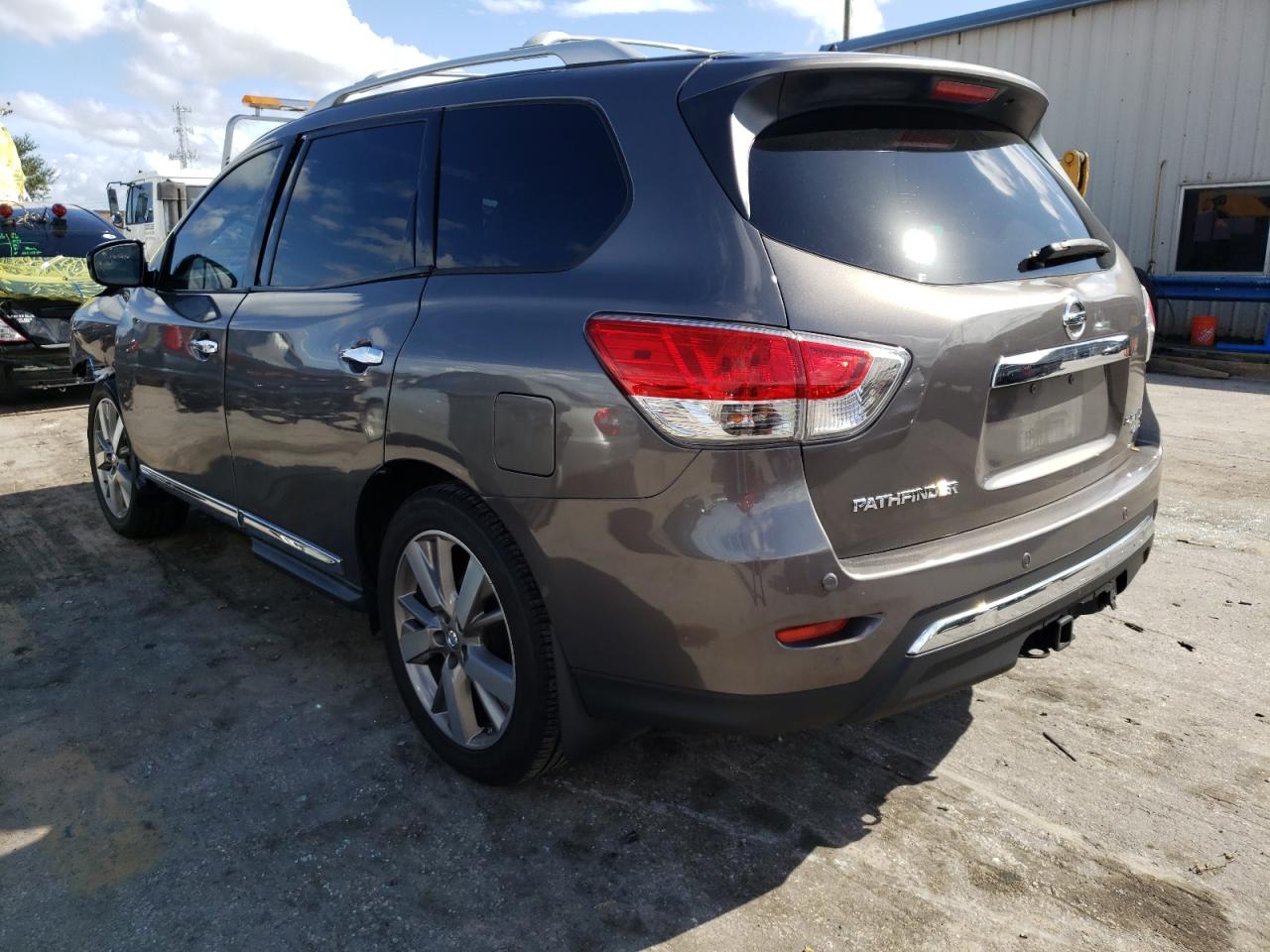 Photo 3 from auction – 2014 NISSAN PATHFINDER with VIN 5N1AR2MM2EC691777