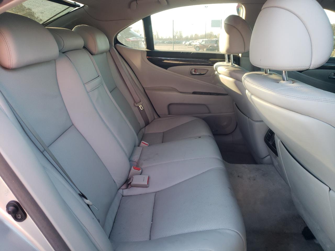Photo 6 from auction – 2007 LEXUS LS 460 with VIN JTHBL46F075050993