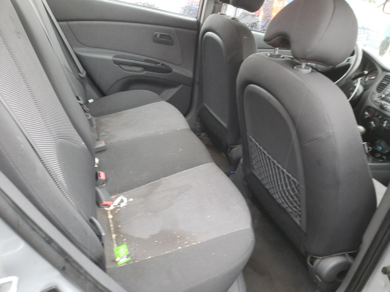 Zdjęcie 6 z aukcji – 2010 KIA RIO LX z VIN KNADH4A39A6651620