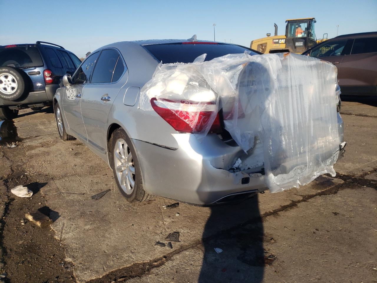 Photo 3 from auction – 2007 LEXUS LS 460 with VIN JTHBL46F075050993