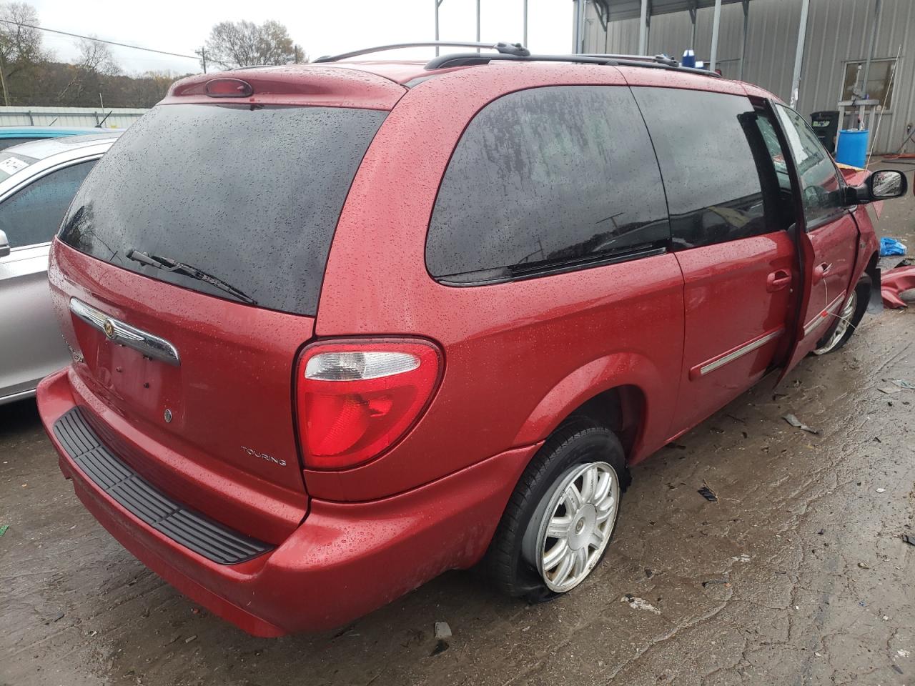 Photo 4 from auction – 2007 CHRYSLER TOWN & COU with VIN 2A4GP54L07R358169