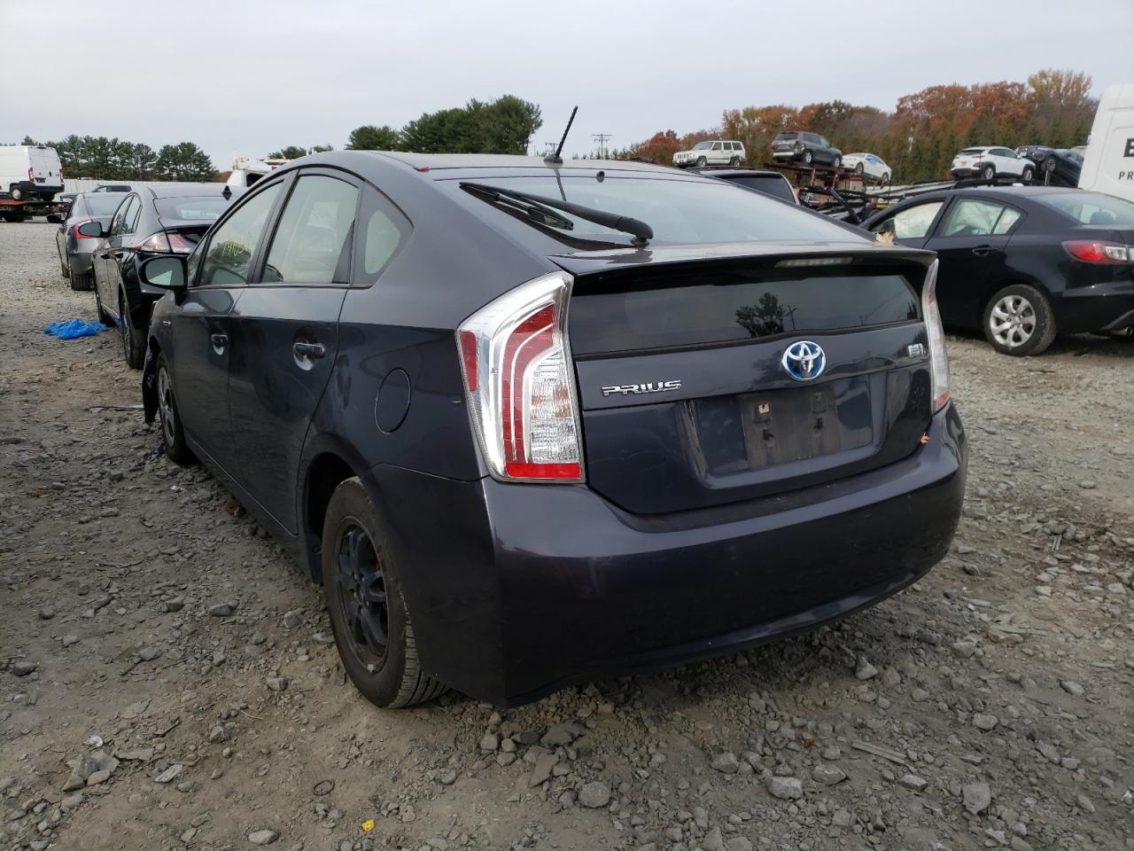 Photo 3 from auction – 2013 TOYOTA PRIUS with VIN JTDKN3DU5D1666358