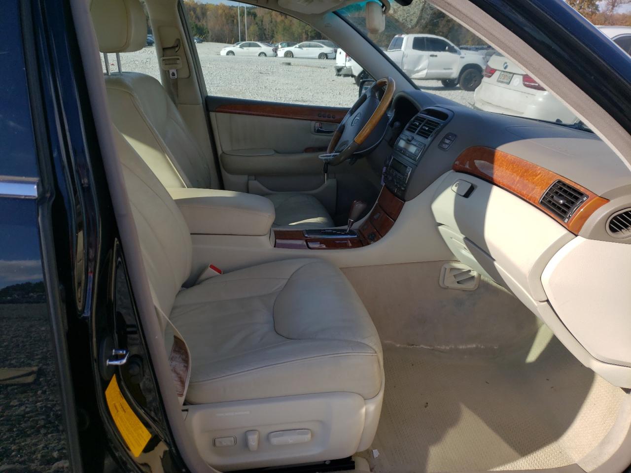 Photo 5 from auction – 2001 LEXUS LS 430 with VIN JTHBN30F310007072