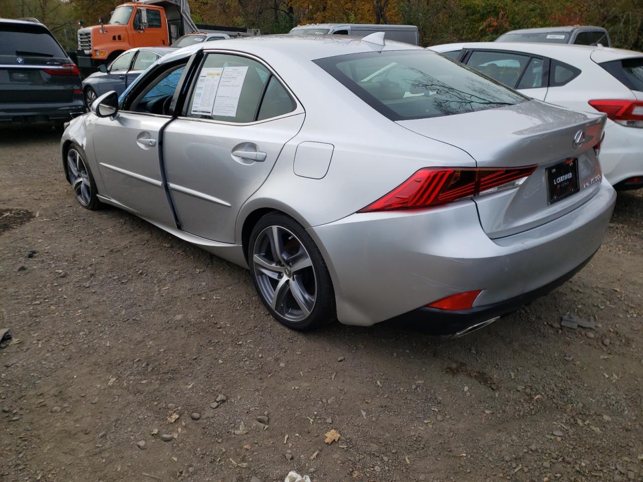 Photo 3 from auction – 2019 LEXUS IS 300 with VIN JTHC81D29K5037222