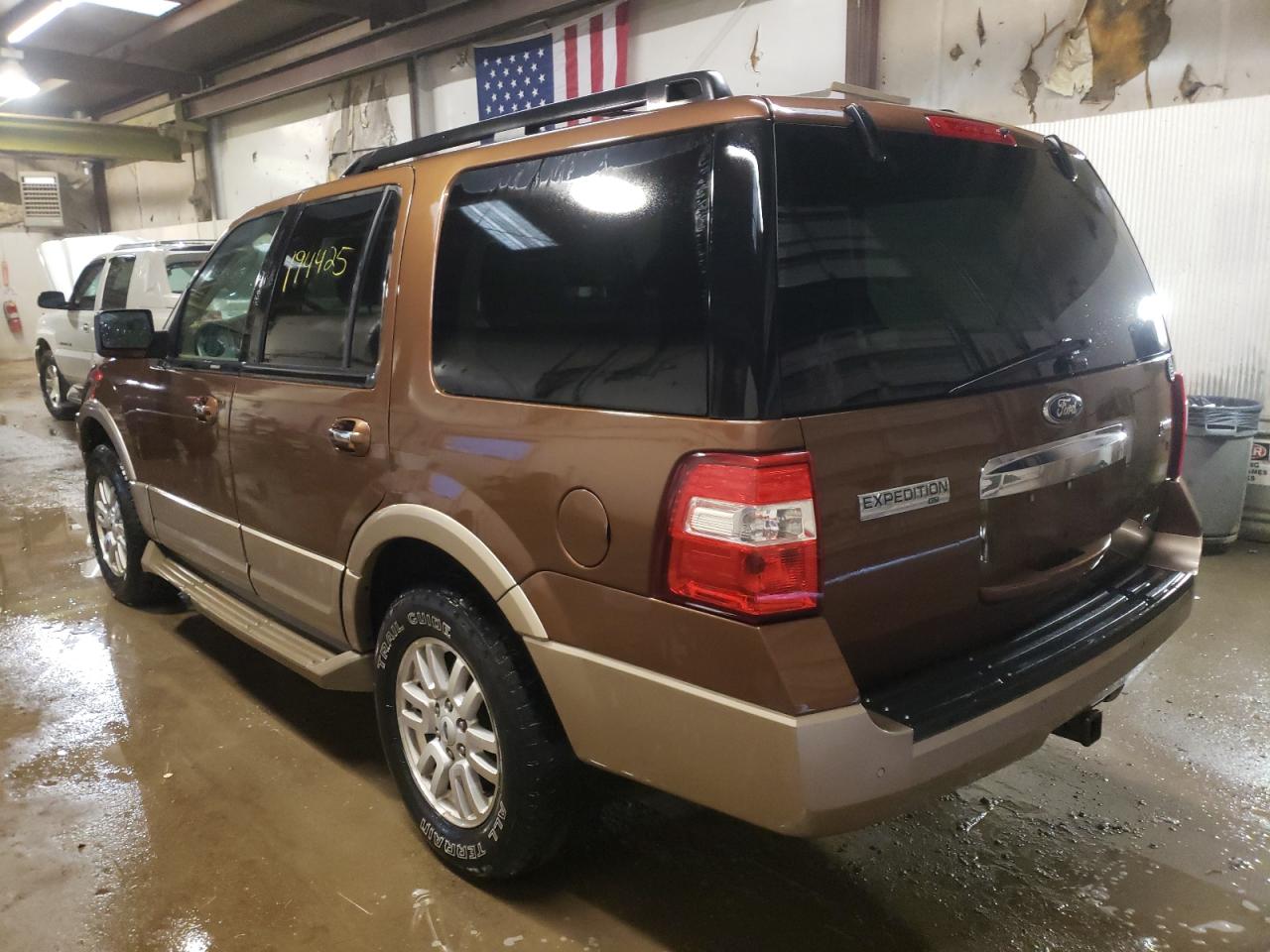 Photo 3 from auction – 2011 FORD EXPEDITION with VIN 1FMJU1J5XBEF04405