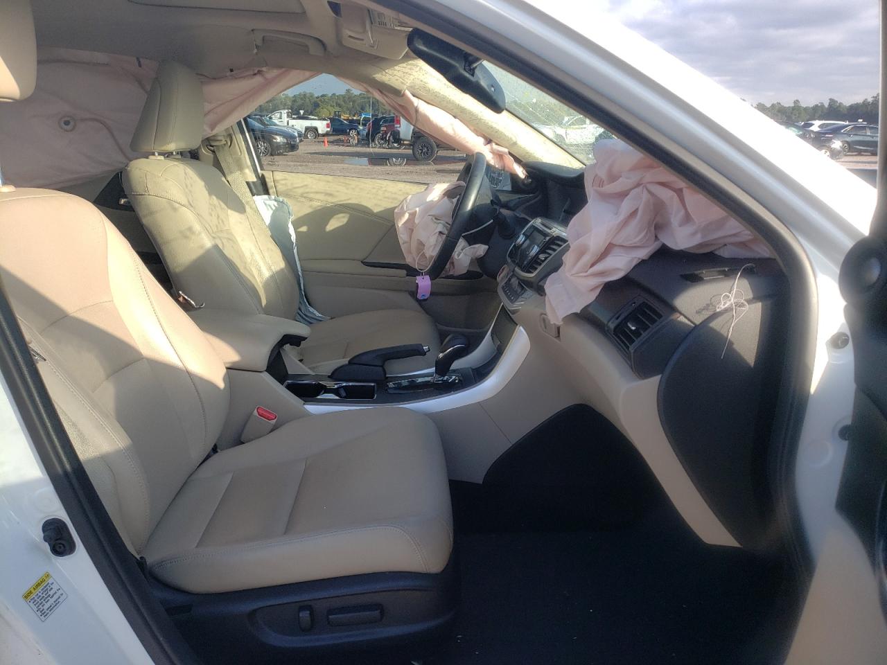 Photo 5 from auction – 2015 HONDA ACCORD EXL with VIN 1HGCR2F86FA245787