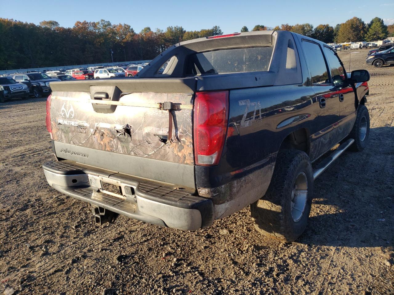 Photo 4 from auction – 2004 CHEVROLET AVALANCHE with VIN 3GNEK12T84G299338
