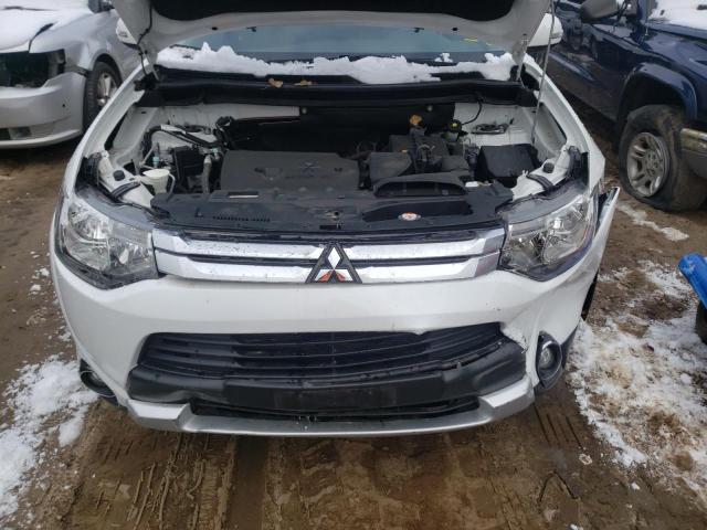 Photo 7 from auction – 2015 MITSUBISHI OUTLANDER with VIN JA4AZ3A33FZ005129
