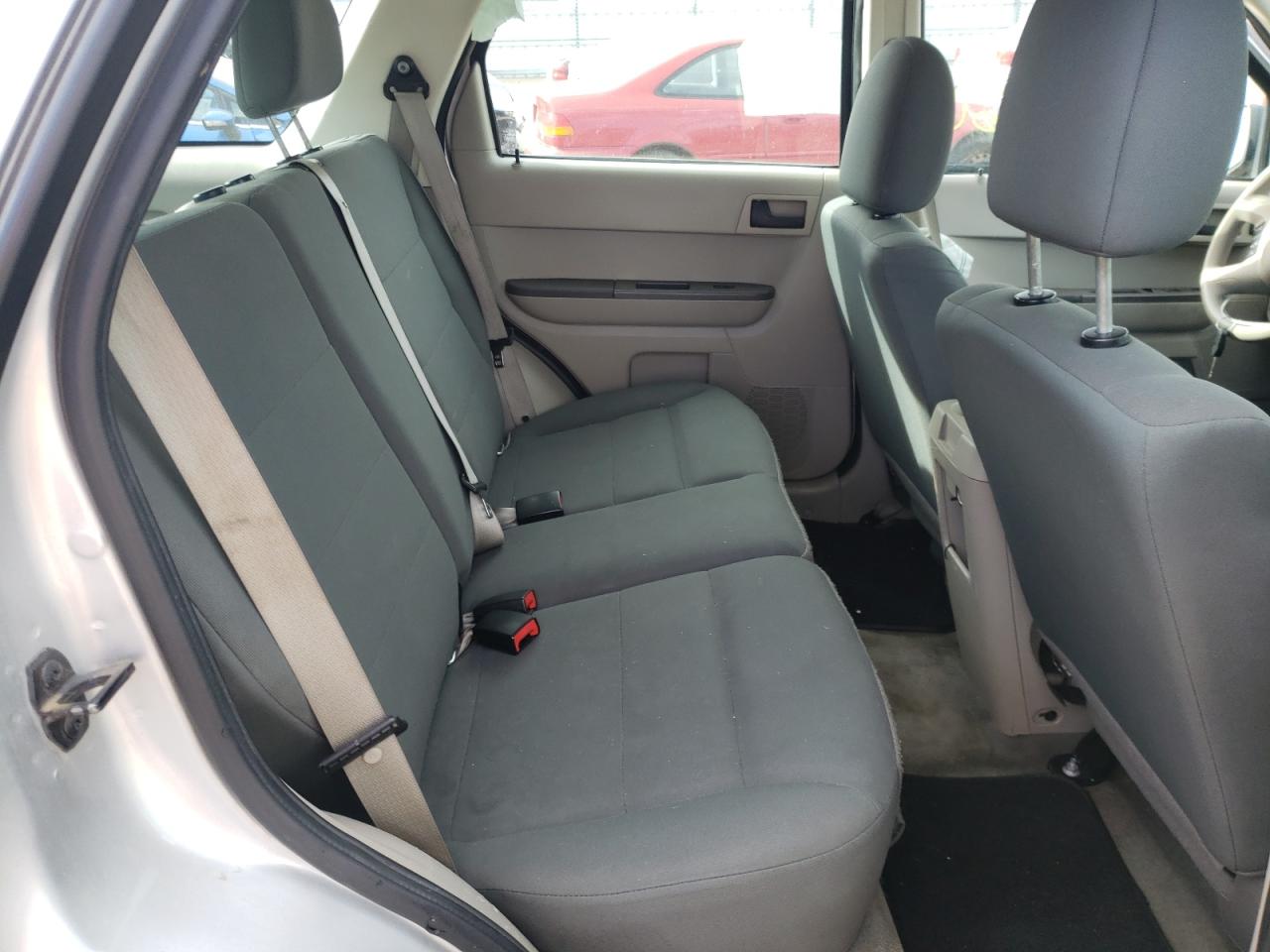 Photo 6 from auction – 2010 FORD ESCAPE XLS with VIN 1FMCU9C71AKC12776