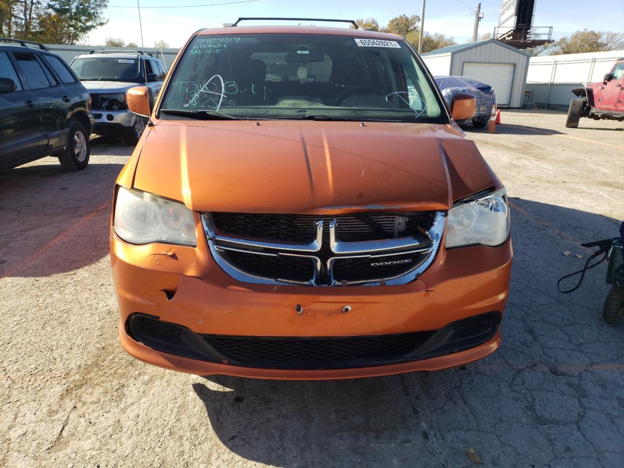 Photo 9 from auction – 2011 DODGE GRAND CARA with VIN 2D4RN3DG2BR728867