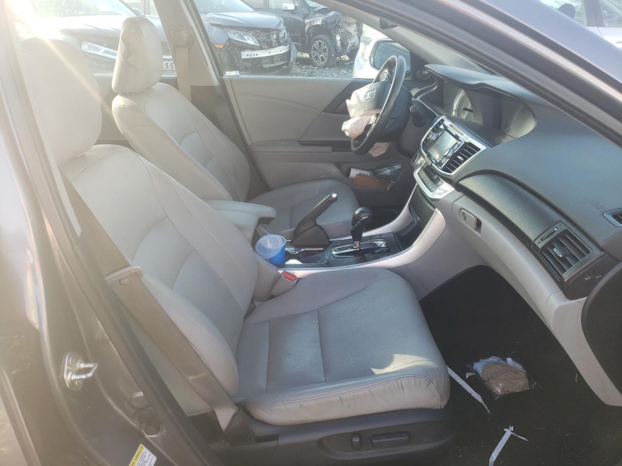 Photo 5 from auction – 2014 HONDA ACCORD EXL with VIN 1HGCR3F82EA026653