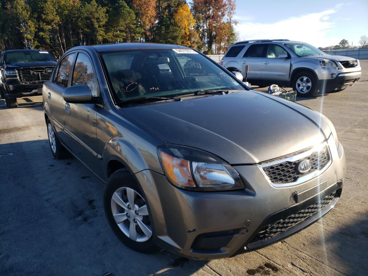 KIA RIO BASE 2011 with VIN KNADH4A3XB6930849 - Photo from auction