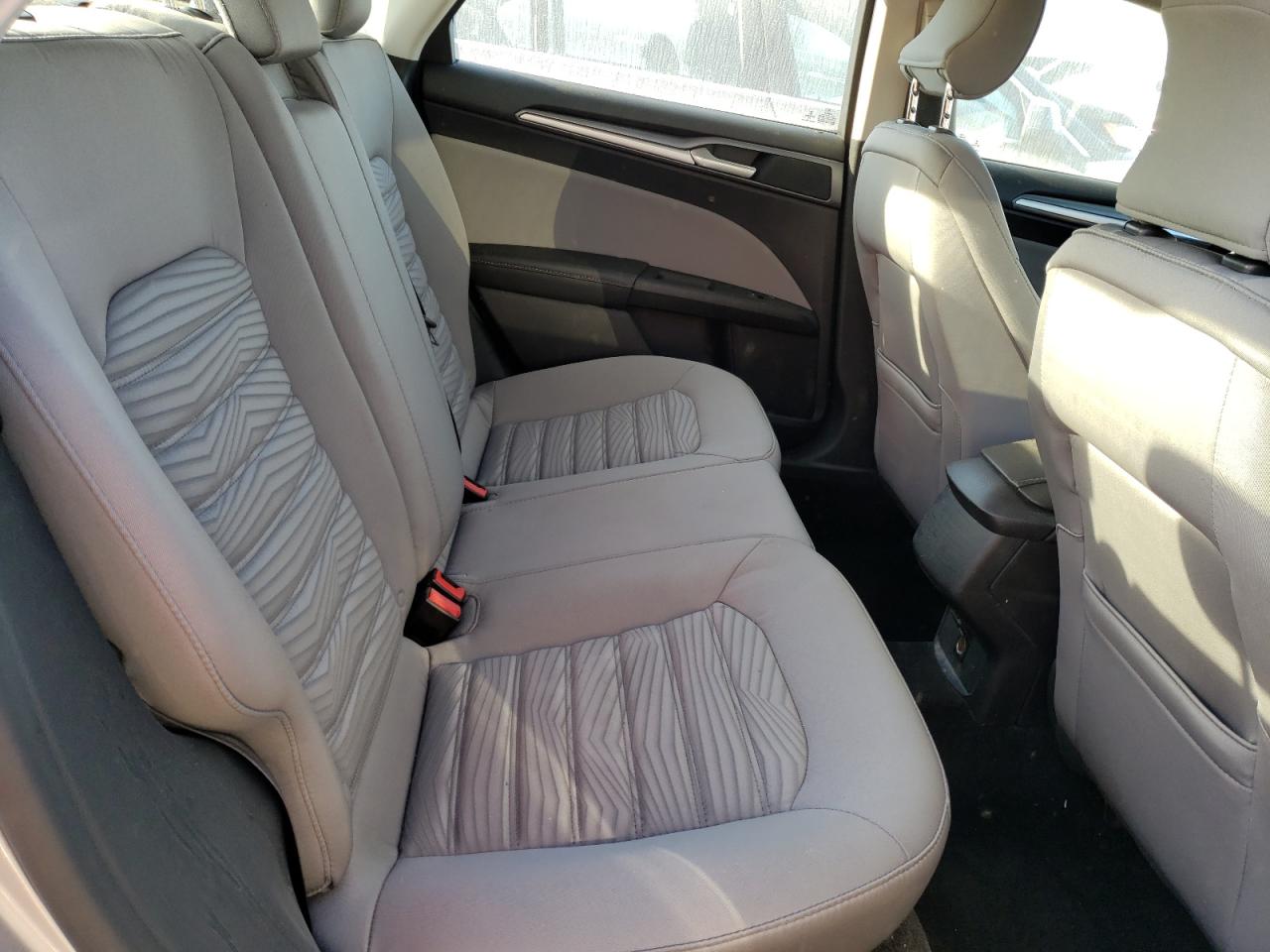 Photo 6 from auction – 2016 FORD FUSION S with VIN 1FA6P0G79G5111920