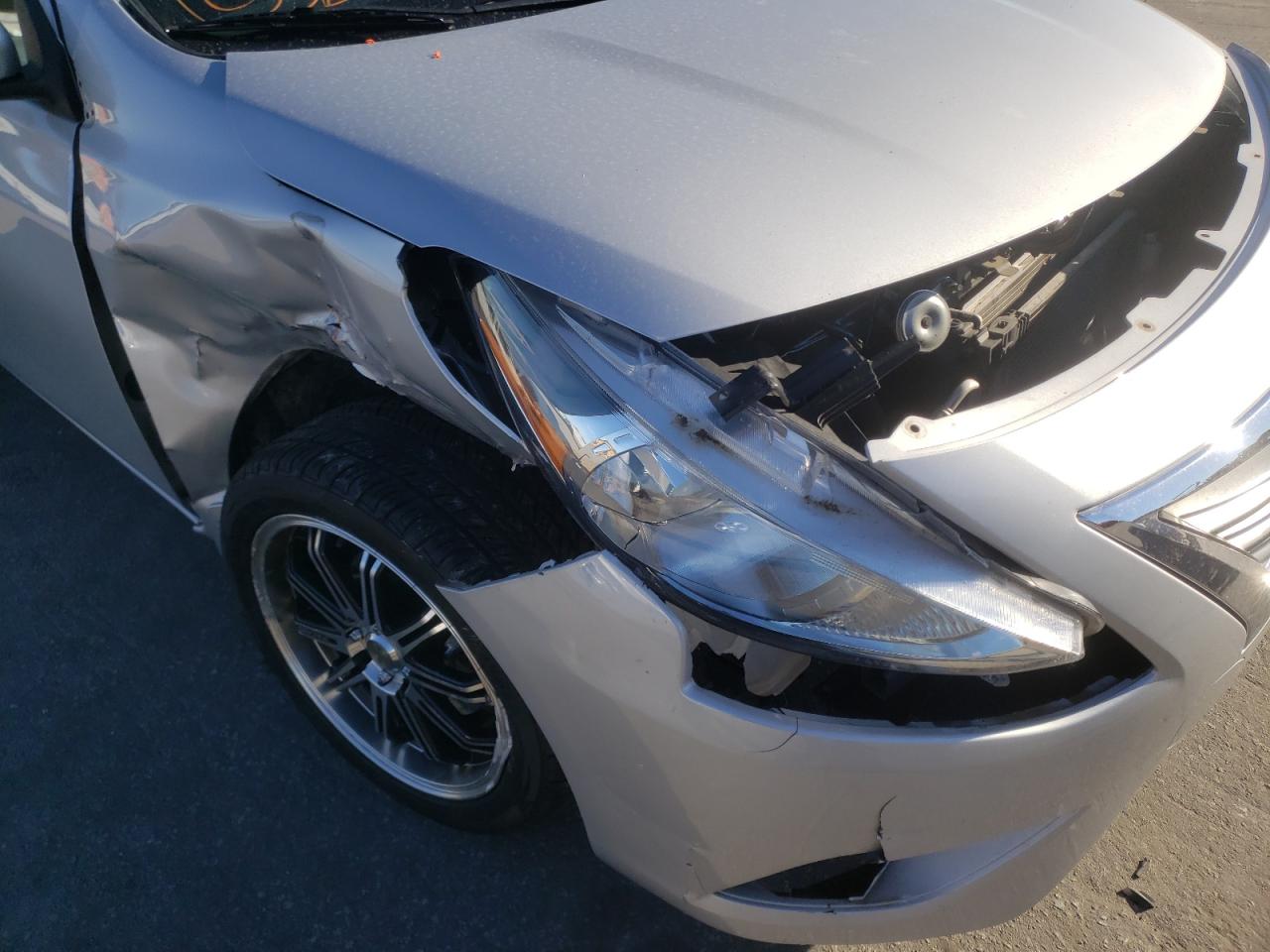 Photo 9 from auction – 2018 NISSAN VERSA S with VIN 3N1CN7AP4JL853334