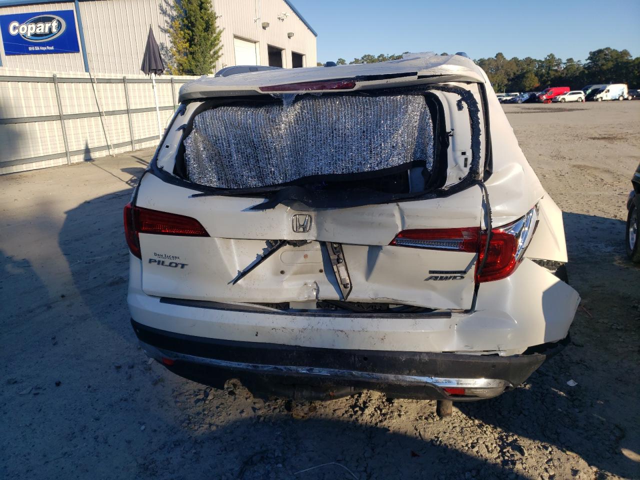Photo 9 from auction – 2017 HONDA PILOT TOUR with VIN 5FNYF6H92HB095889