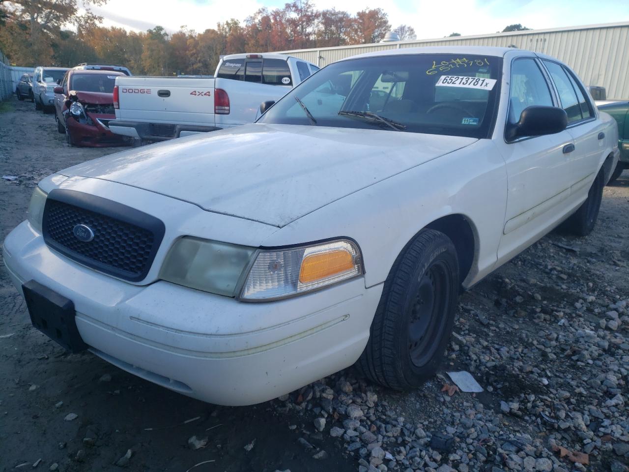 Photo 2 from auction – 2001 FORD CROWN VICT with VIN 2FAFP71W71X183763