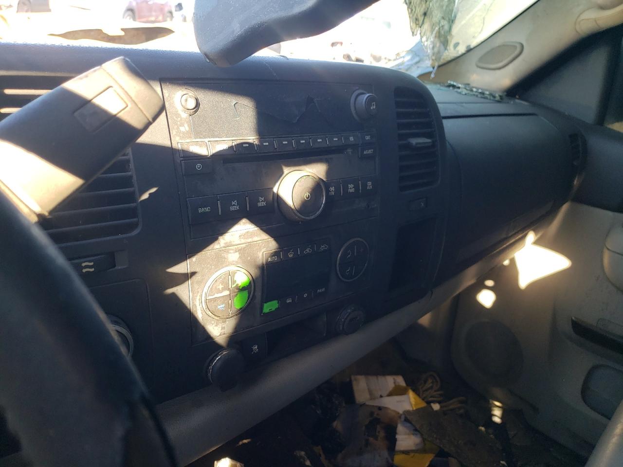 Photo 9 from auction – 2011 CHEVROLET SILVERADO with VIN 3GCPKSE3XBG388912
