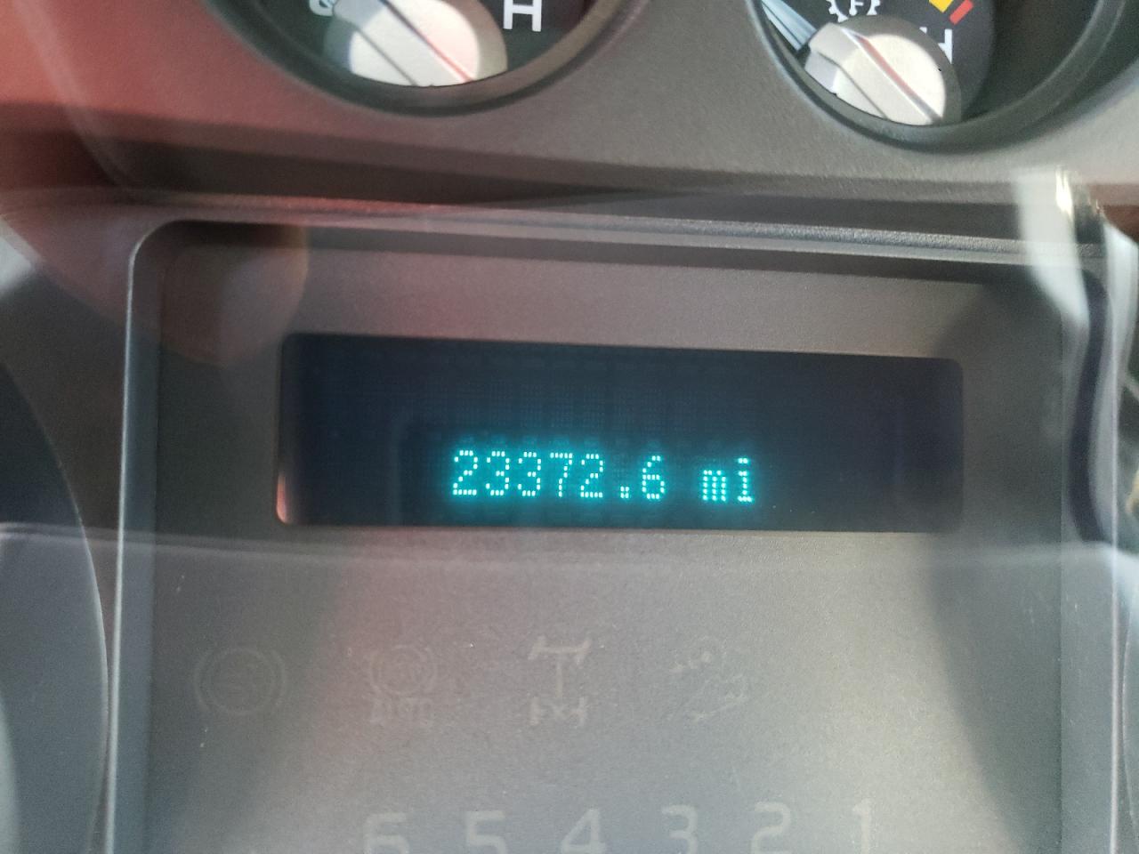 Photo 8 from auction – 2013 FORD F250 SUPER with VIN 1FTBF2A63DEB82369