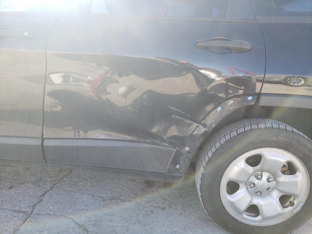 Photo 9 from auction – 2015 JEEP CHEROKEE S with VIN 1C4PJLAB8FW712906