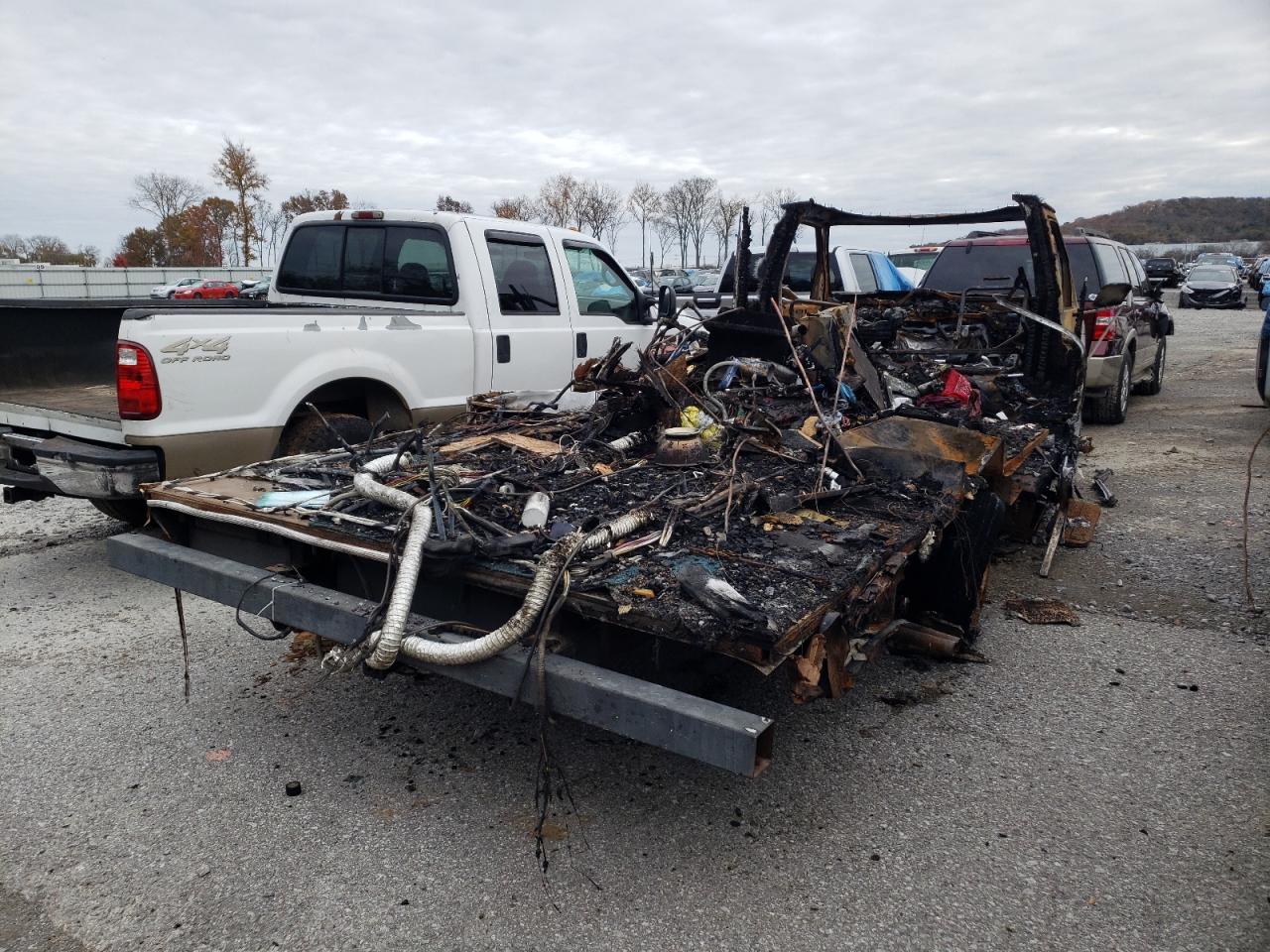 Photo 4 from auction – 1995 FORD ECONOLINE with VIN 1FDKE30G9SHC14154