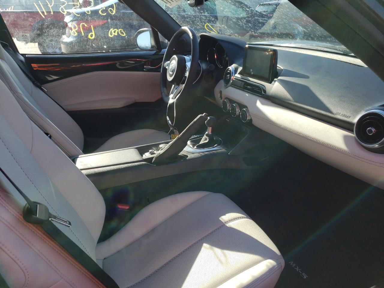 Photo 5 from auction – 2021 MAZDA MX-5 MIATA with VIN JM1NDAM78M0456924
