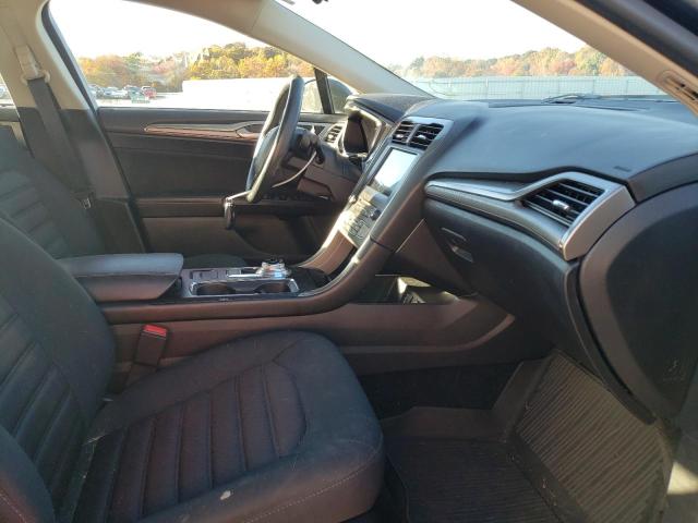 Photo 8 from auction – 2017 FORD FUSION SE with VIN 3FA6P0HD5HR372433