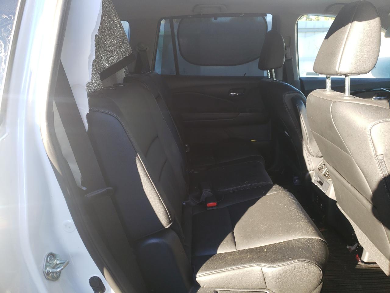 Photo 6 from auction – 2017 HONDA PILOT TOUR with VIN 5FNYF6H92HB095889
