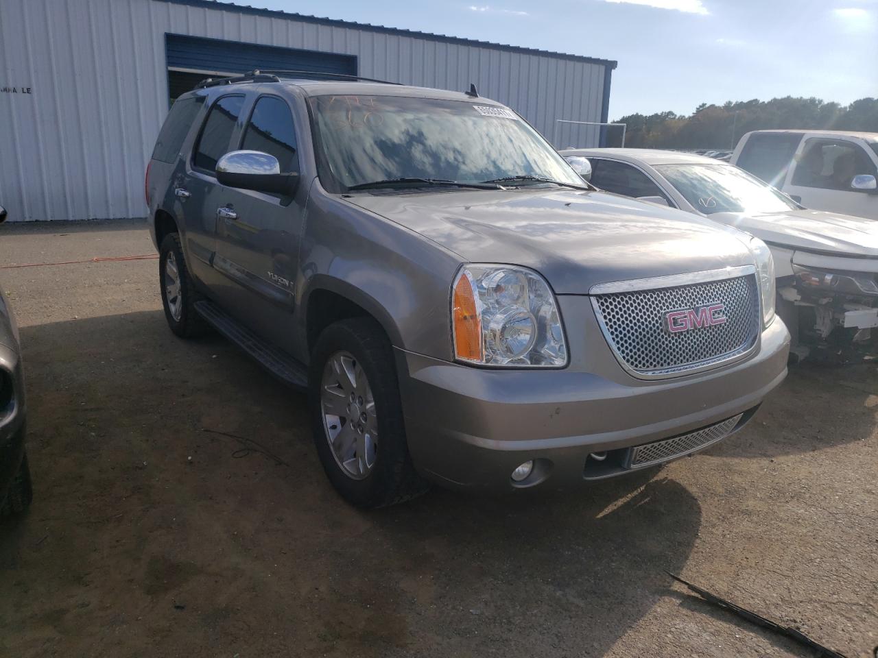 GMC YUKON SLT 2009 مع رقم تعريف المركبة 1GKFC33009R163629 - صورة من المزاد