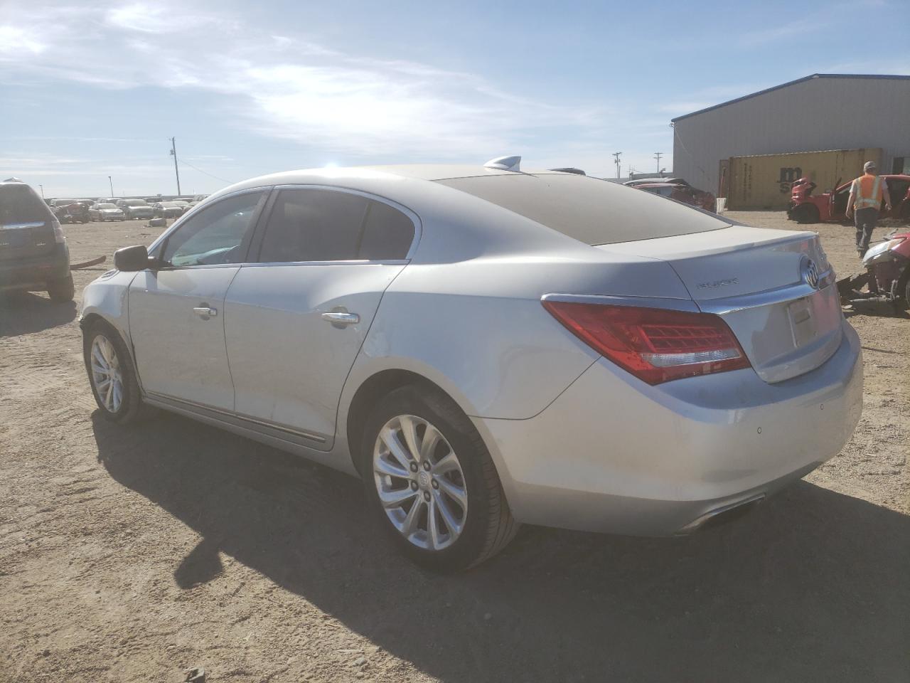 Photo 3 from auction – 2015 BUICK LACROSSE with VIN 1G4GB5G31FF116993