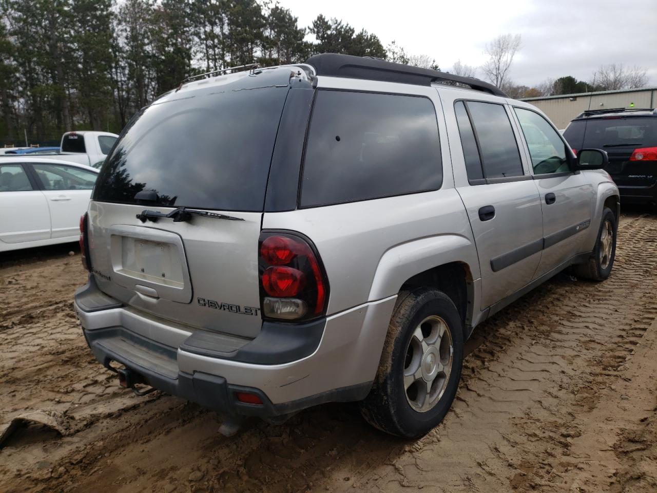Photo 4 from auction – 2004 CHEVROLET TRAILBLAZE with VIN 1GNET16S246239605